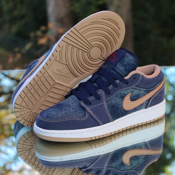 Air Jordan 1 Low Denim - Picture 7 of 16